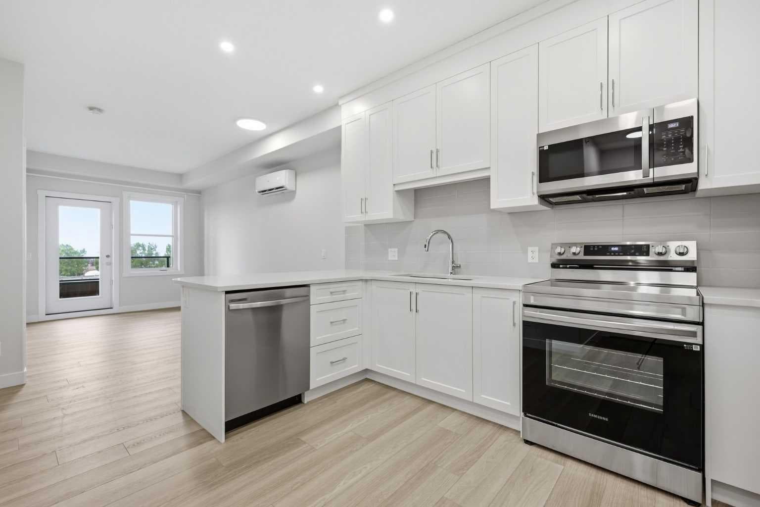 1410, 81 Arbour Lake View NW