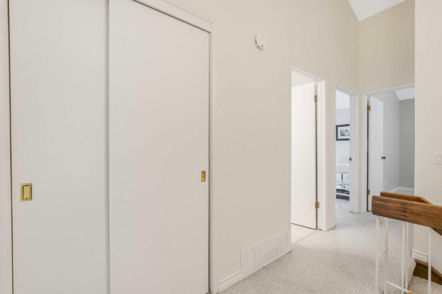 70 Brae Glen Lane SW