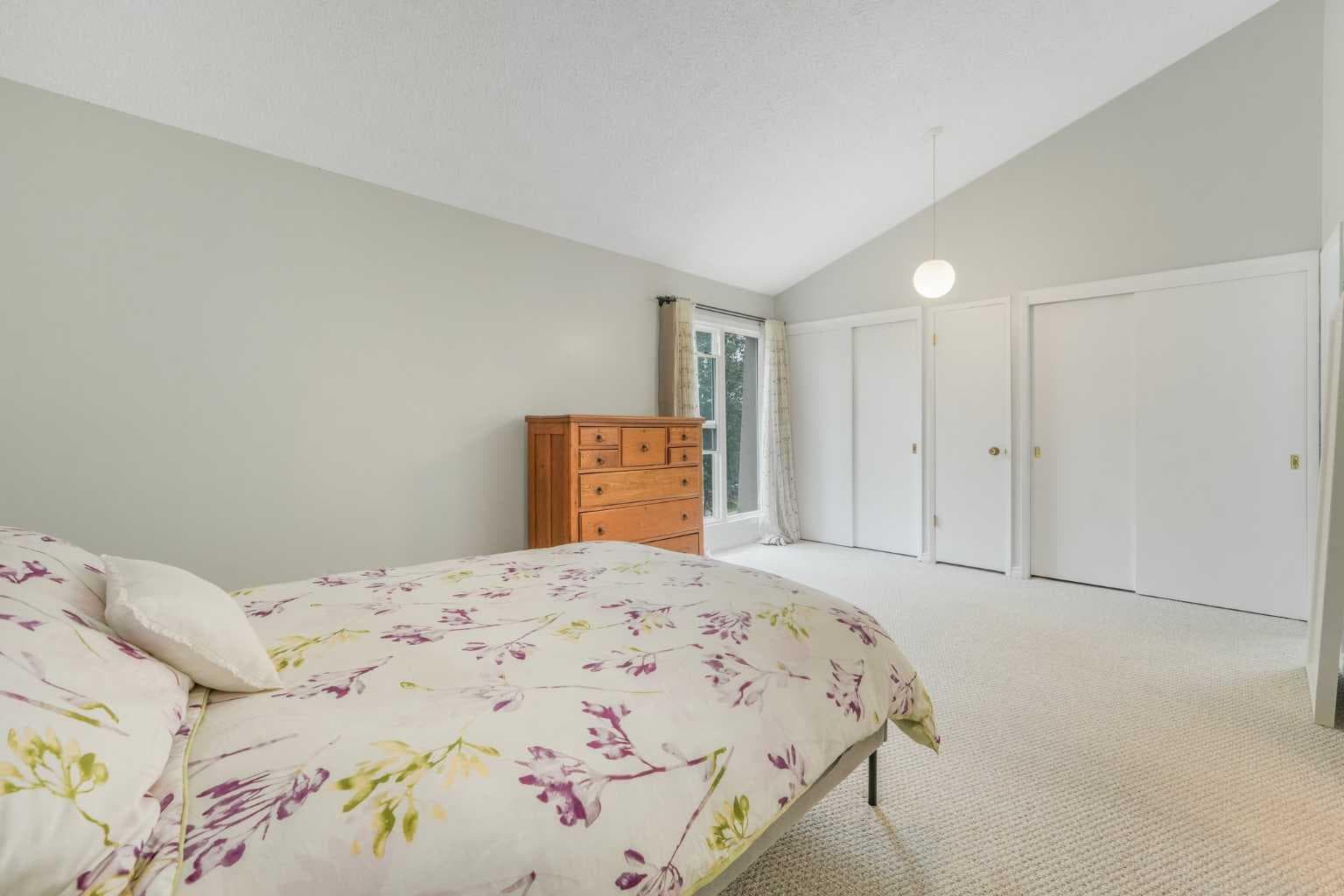 70 Brae Glen Lane SW
