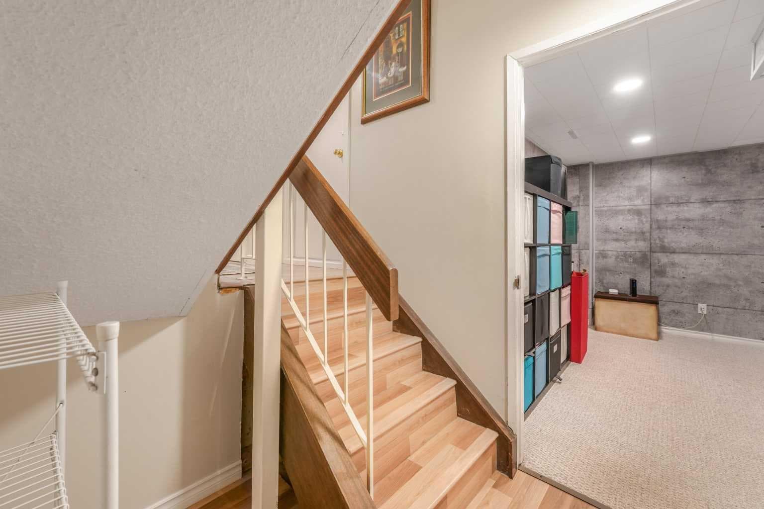 70 Brae Glen Lane SW