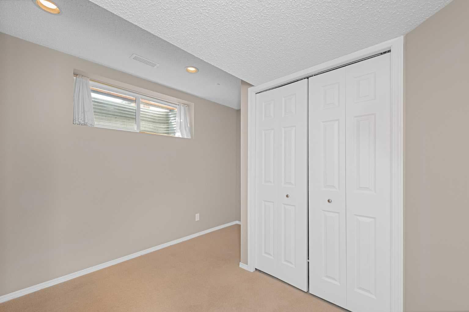 169 Everstone Drive SW