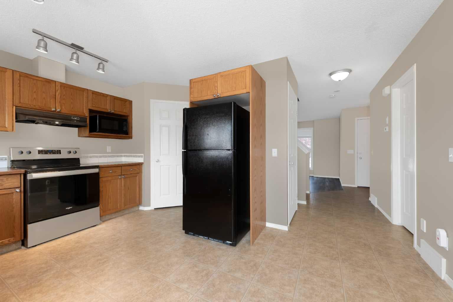 169 Everstone Drive SW