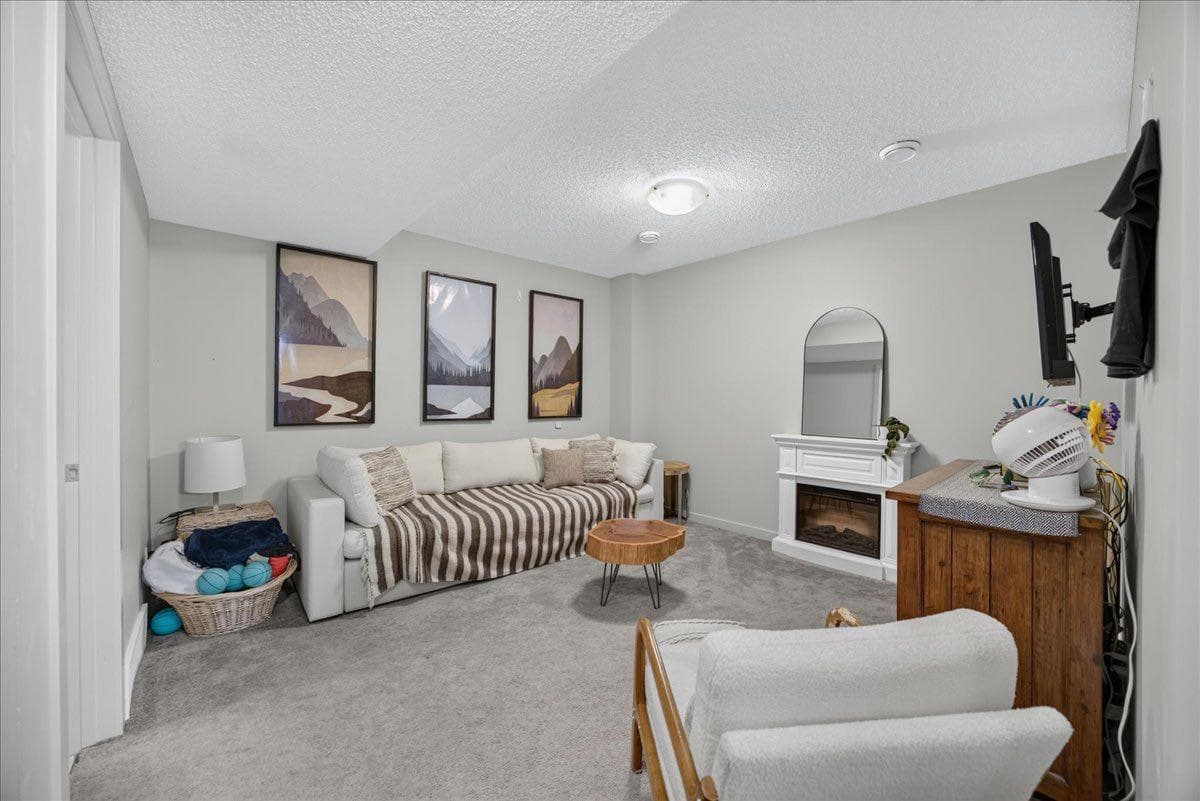 146 Sunset Road 