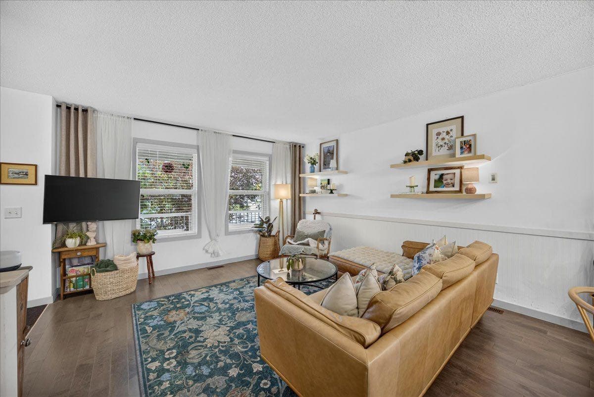 146 Sunset Road 