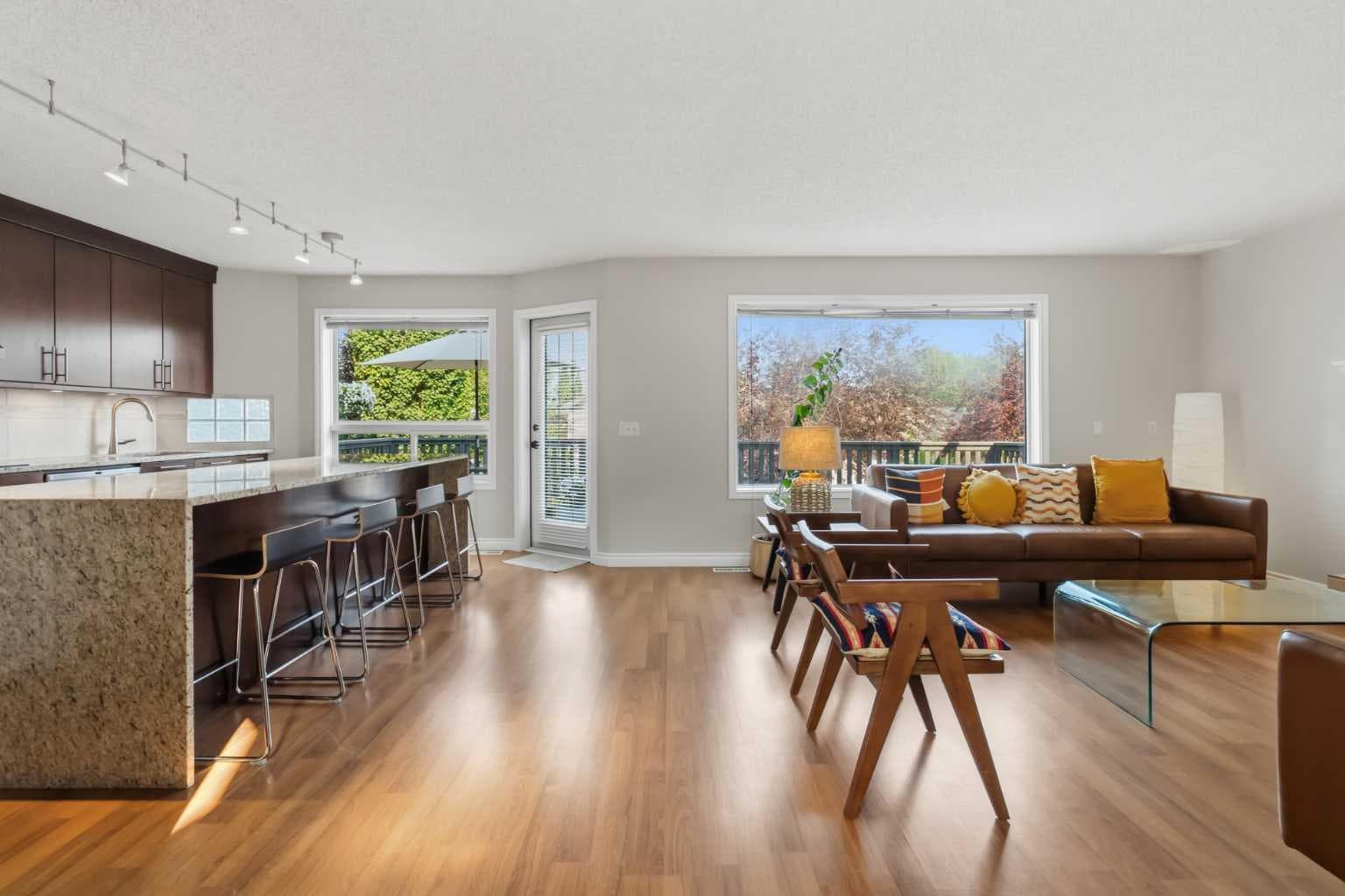 307 Hidden Cove NW