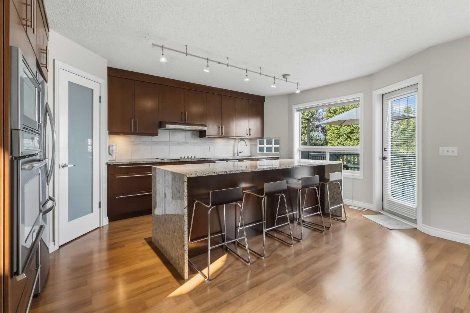 307 Hidden Cove NW
