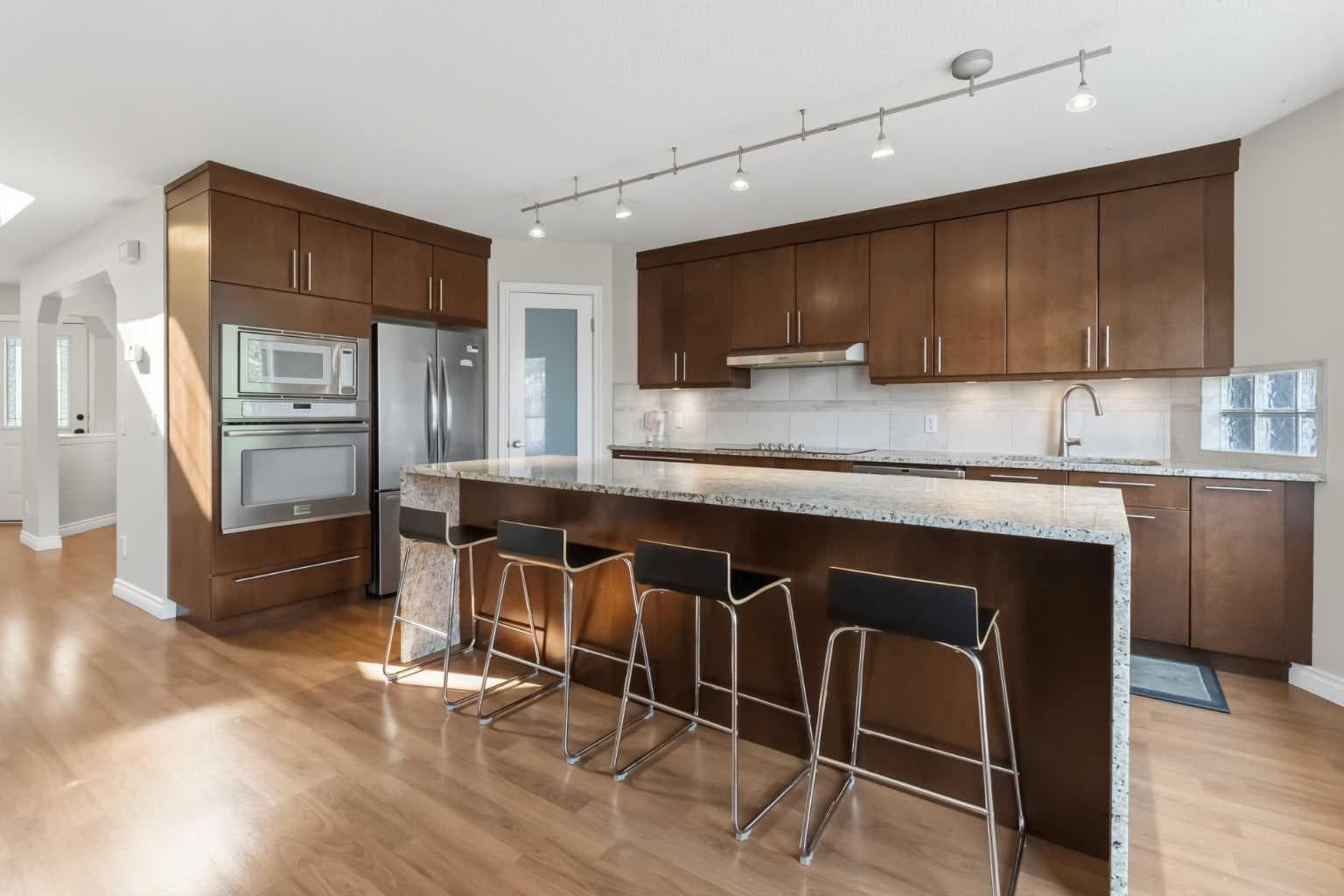 307 Hidden Cove NW
