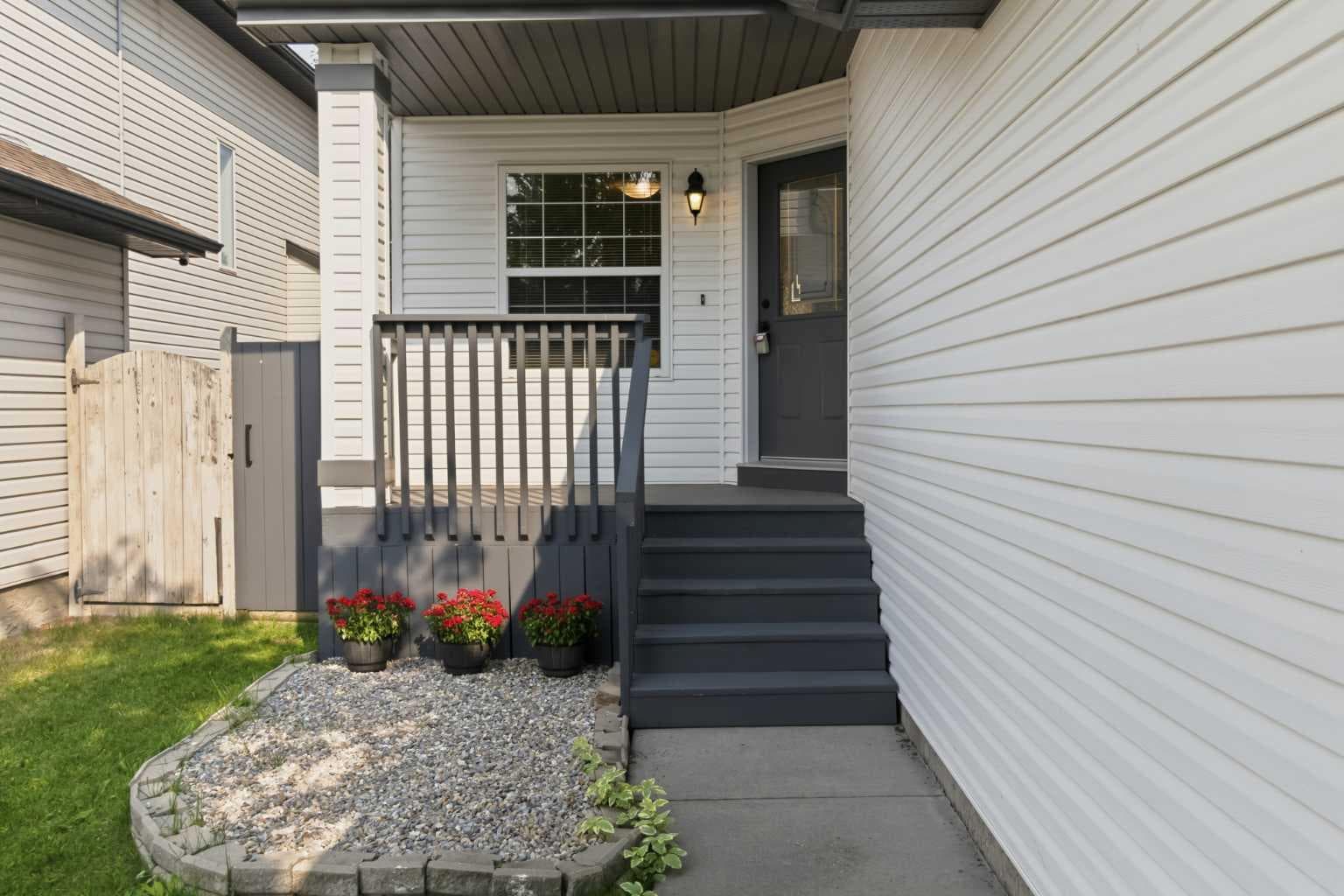 307 Hidden Cove NW