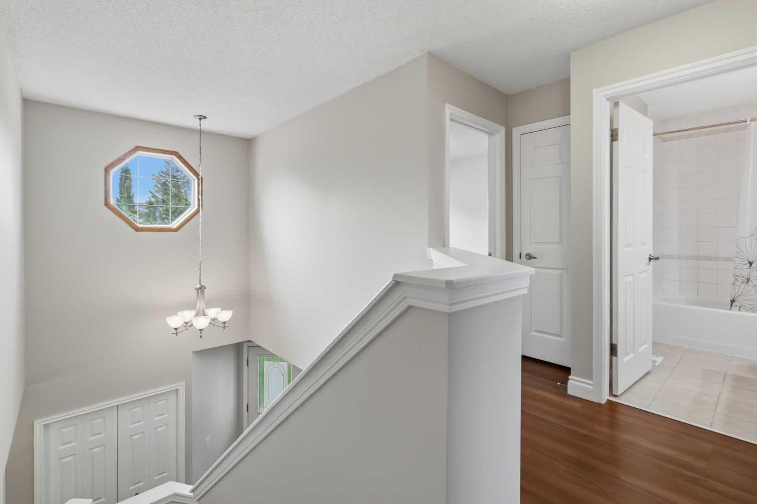 307 Hidden Cove NW