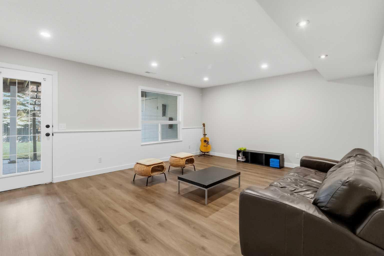 307 Hidden Cove NW