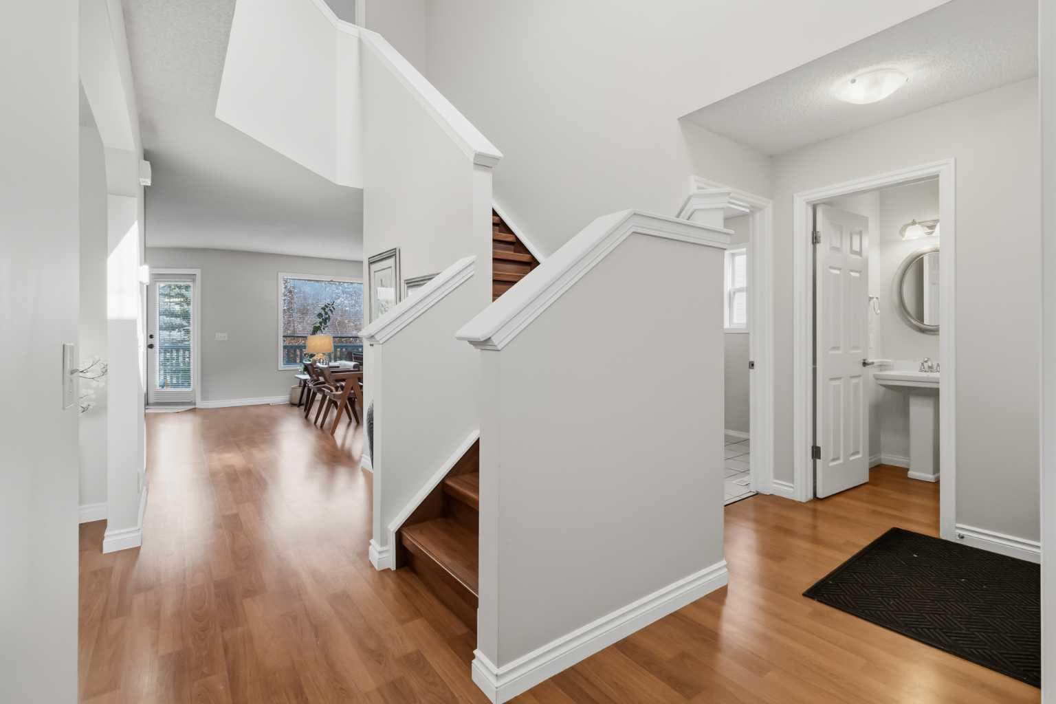307 Hidden Cove NW