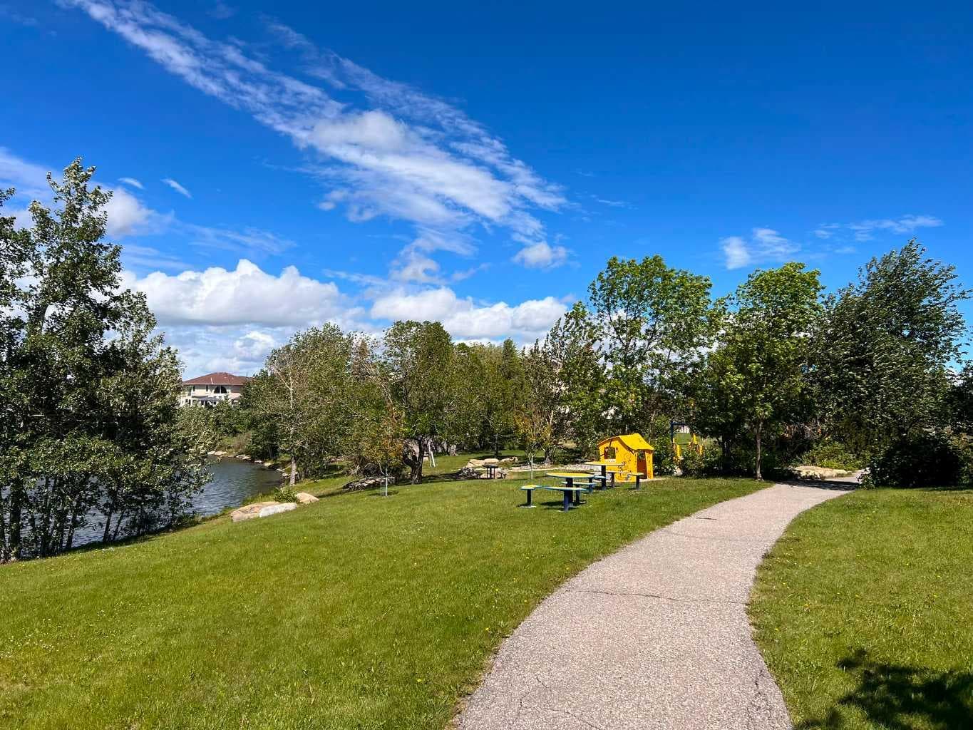 307 Hidden Cove NW