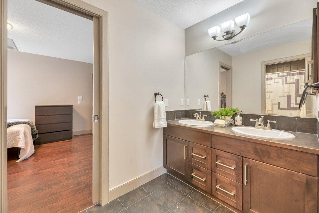 101 Hawkmere Place 