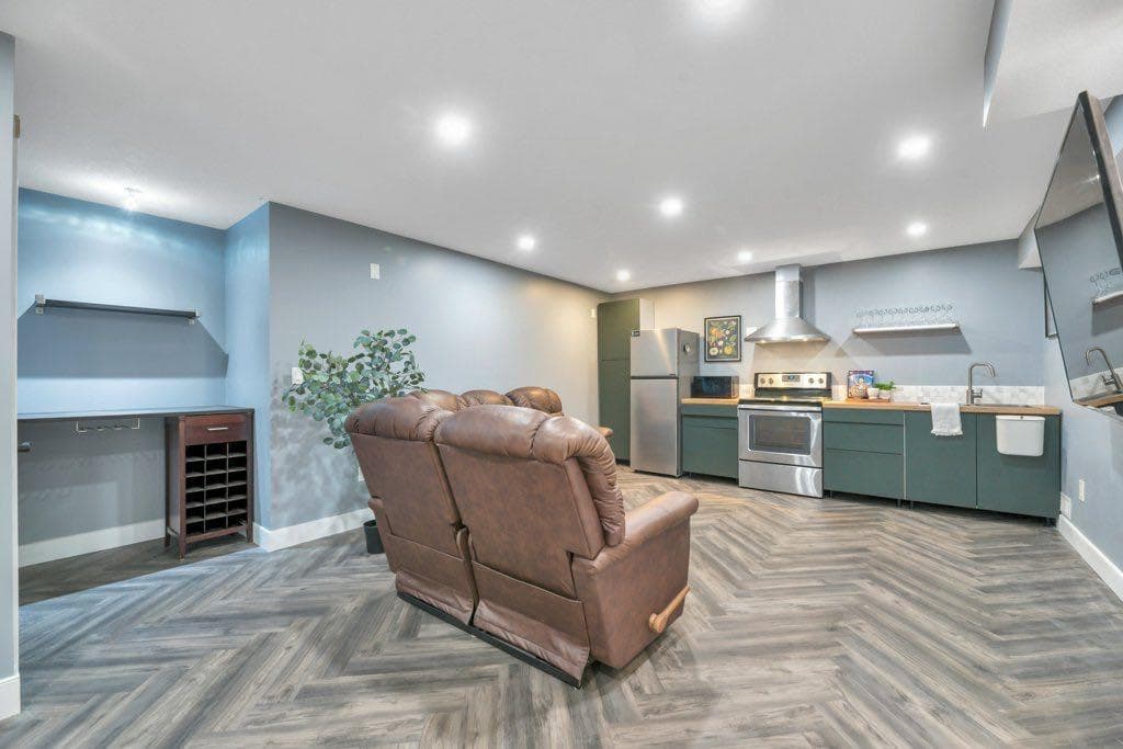 101 Hawkmere Place 