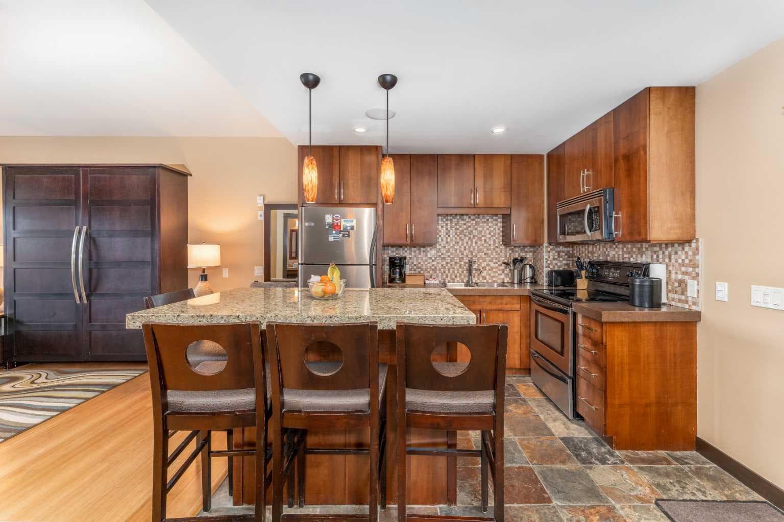 218 A & B, 1818 Mountain Avenue 