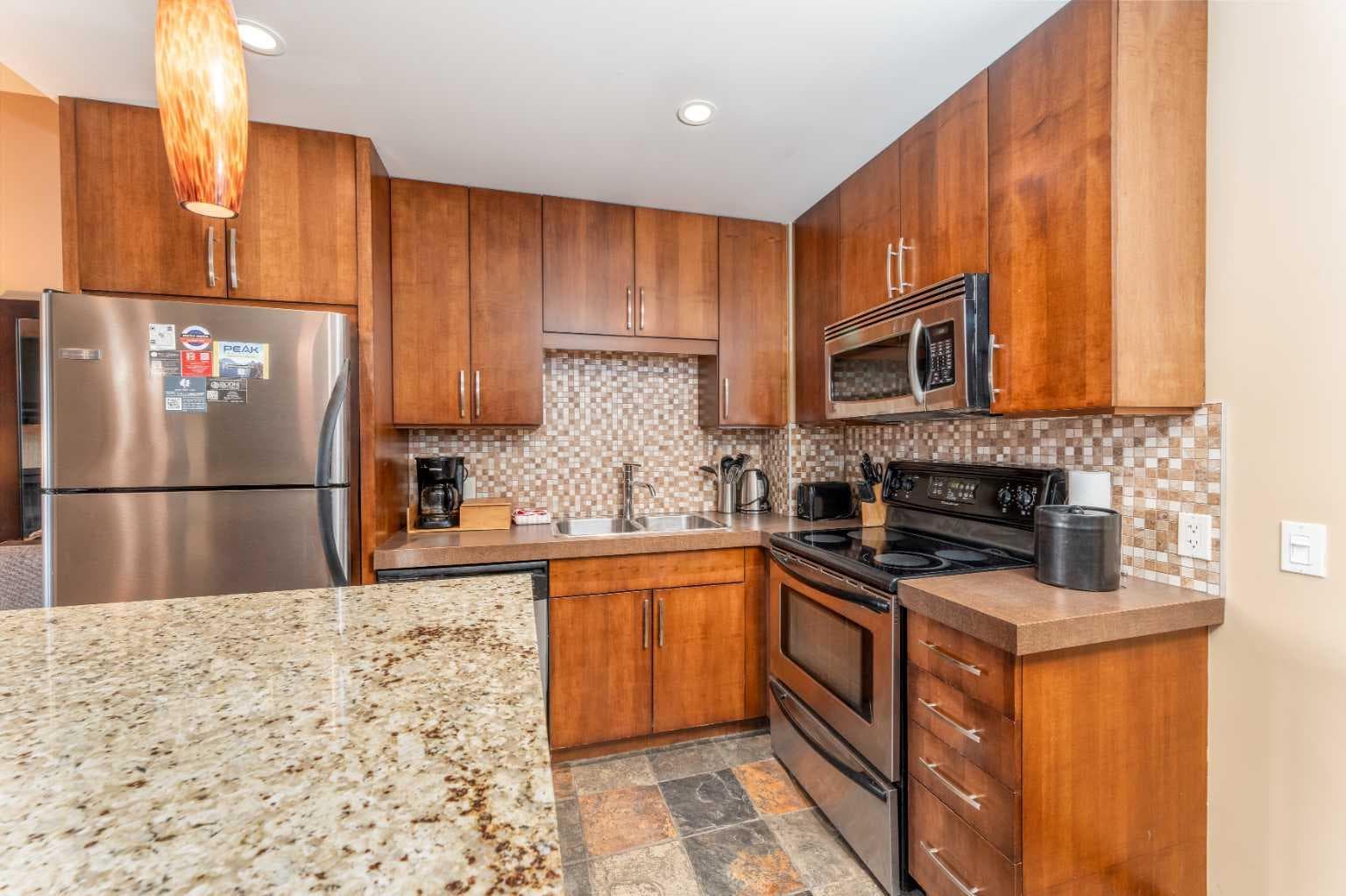 218 A & B, 1818 Mountain Avenue 