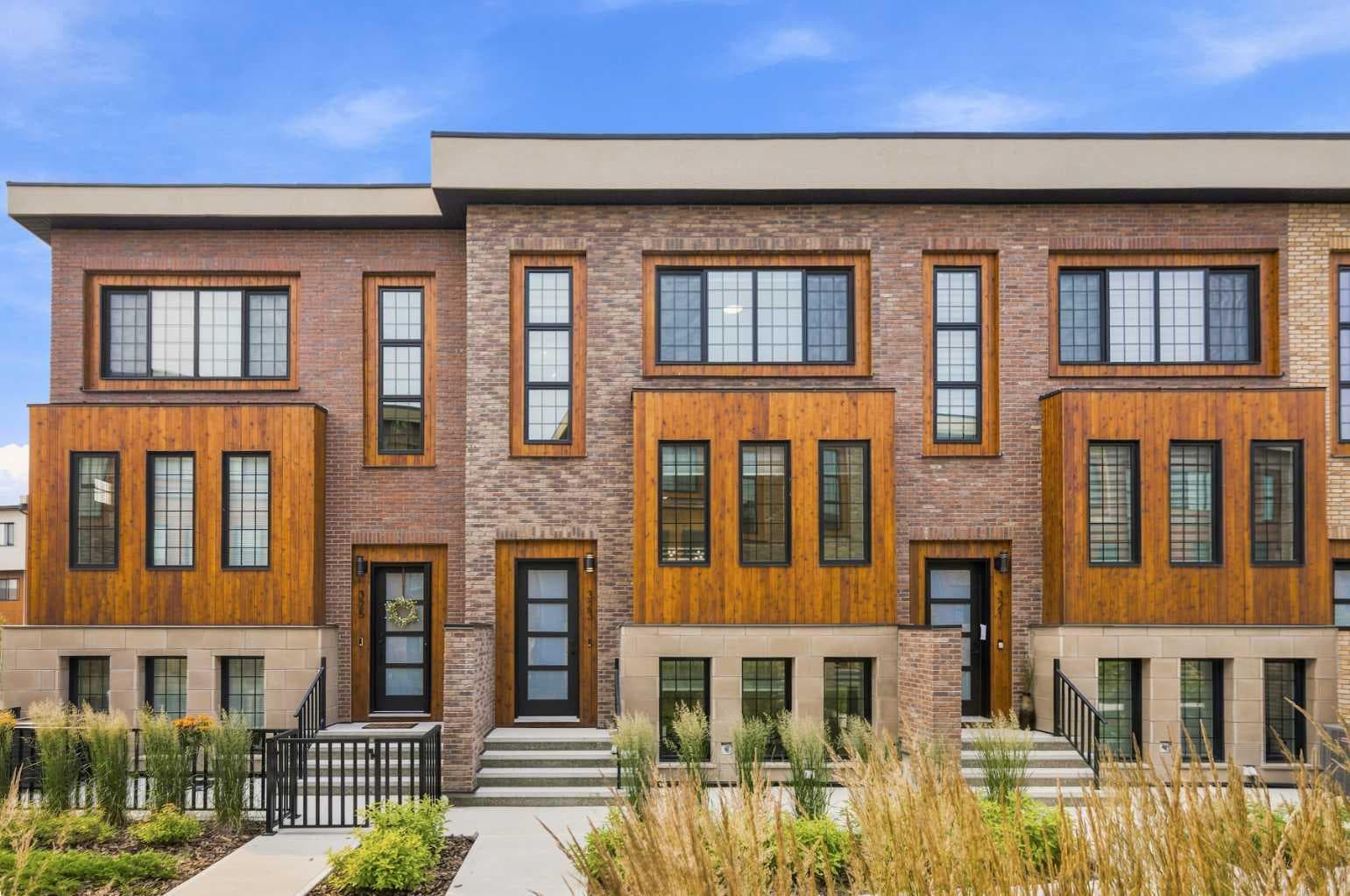 323, 81 Greenbriar Place NW