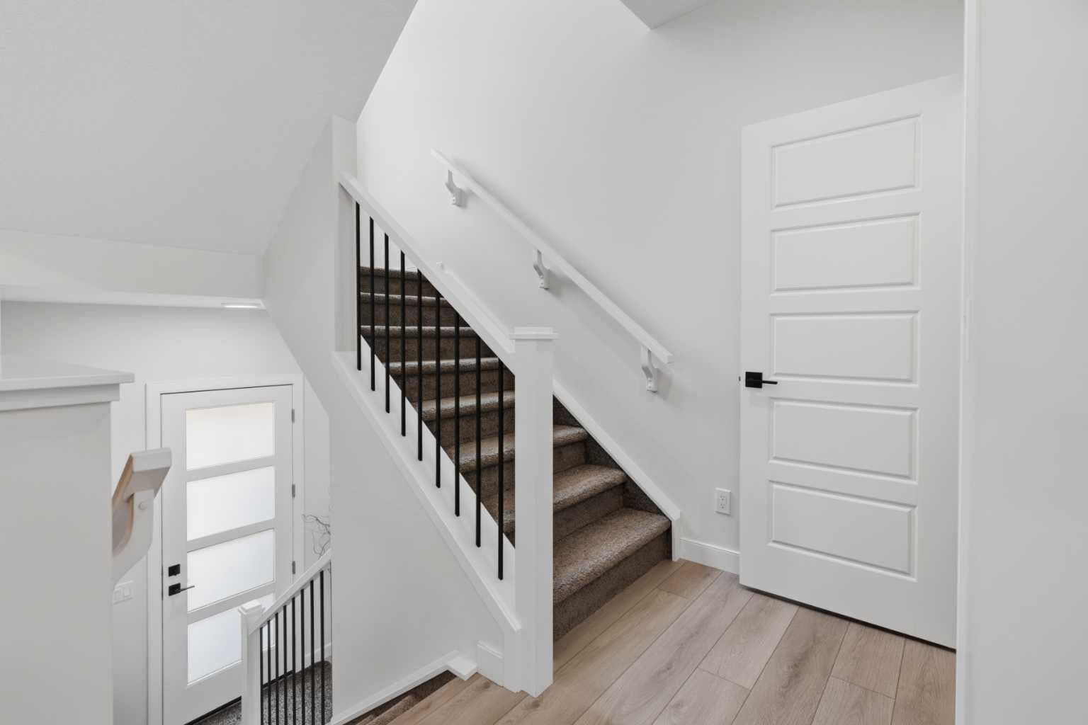 323, 81 Greenbriar Place NW