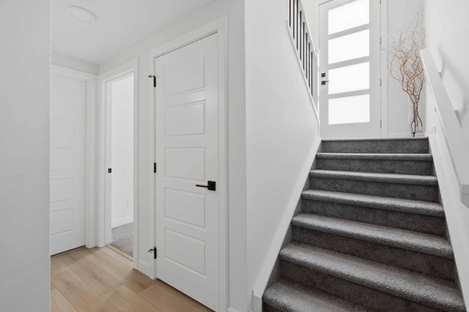 323, 81 Greenbriar Place NW