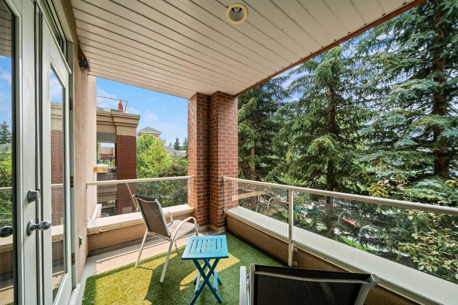 4203, 24 Hemlock Crescent SW