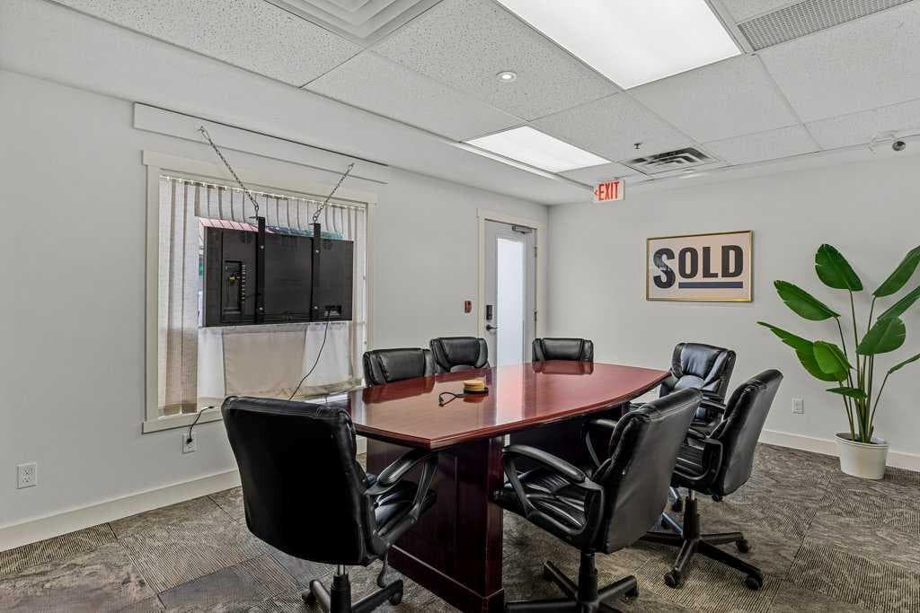104, 512 Bow Valley Trail 