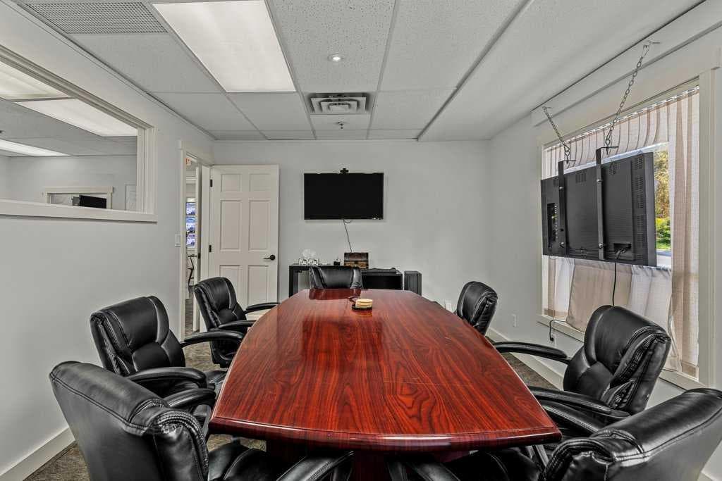 104, 512 Bow Valley Trail 
