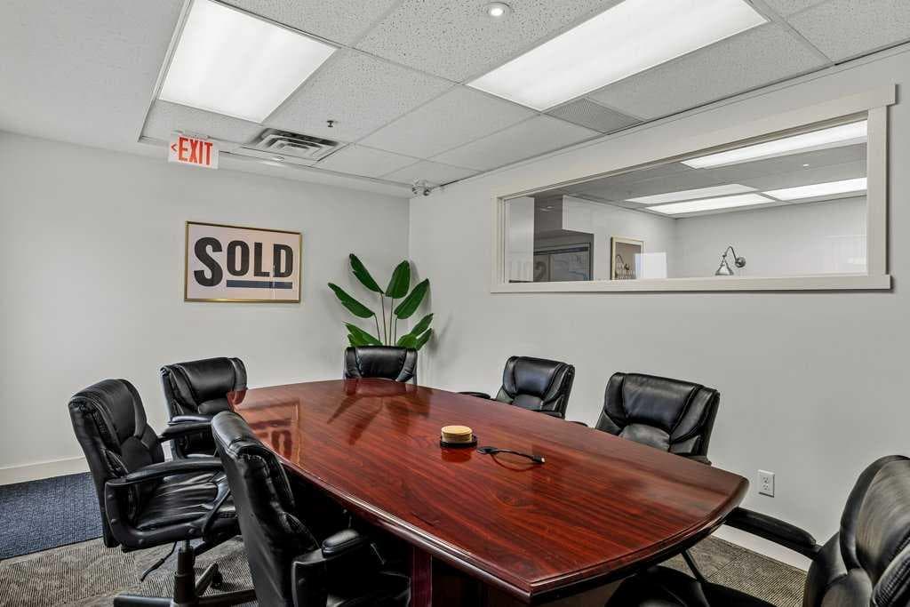 104, 512 Bow Valley Trail 