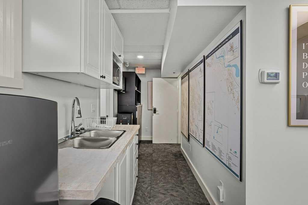 104, 512 Bow Valley Trail 