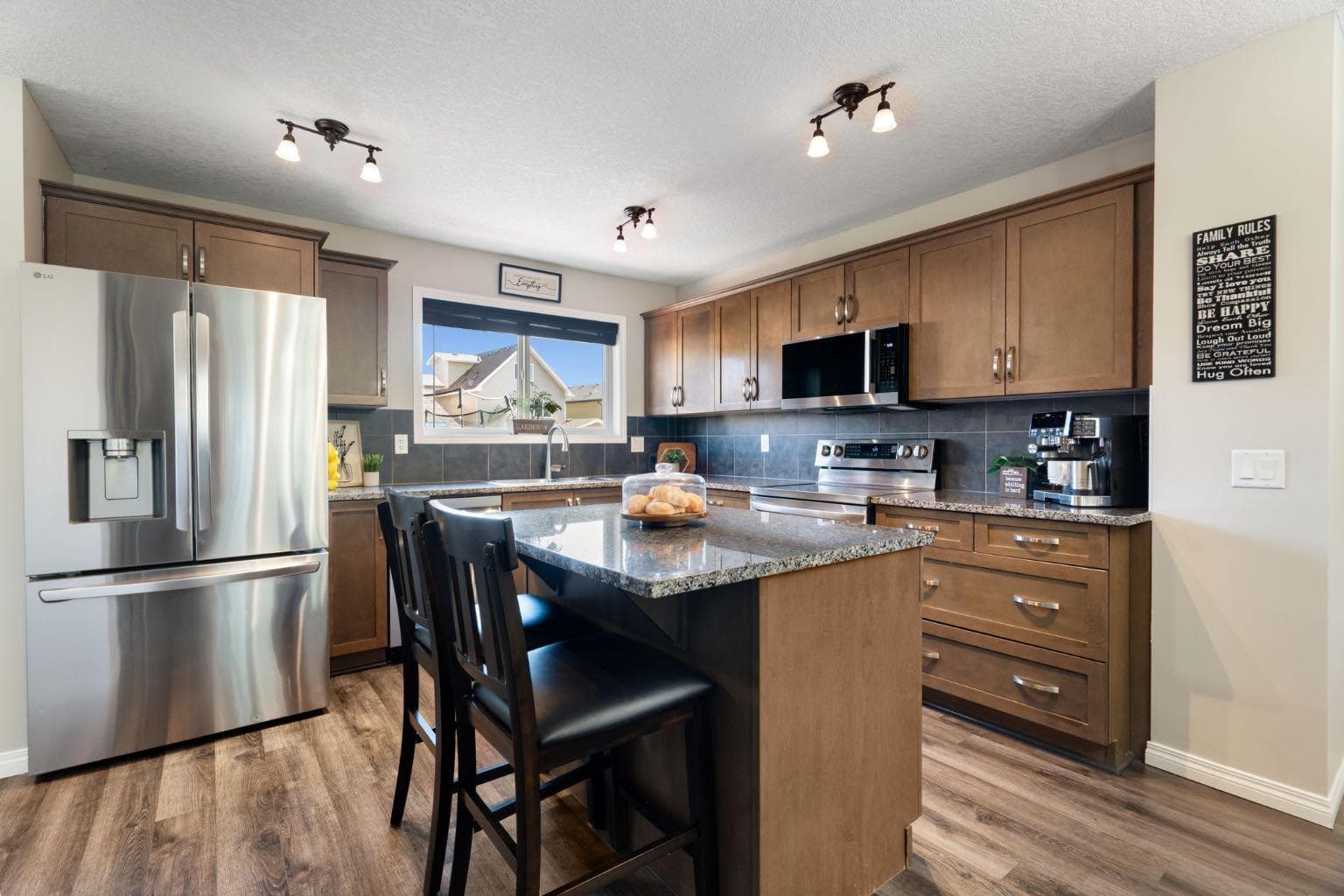 70 Walden Manor SE