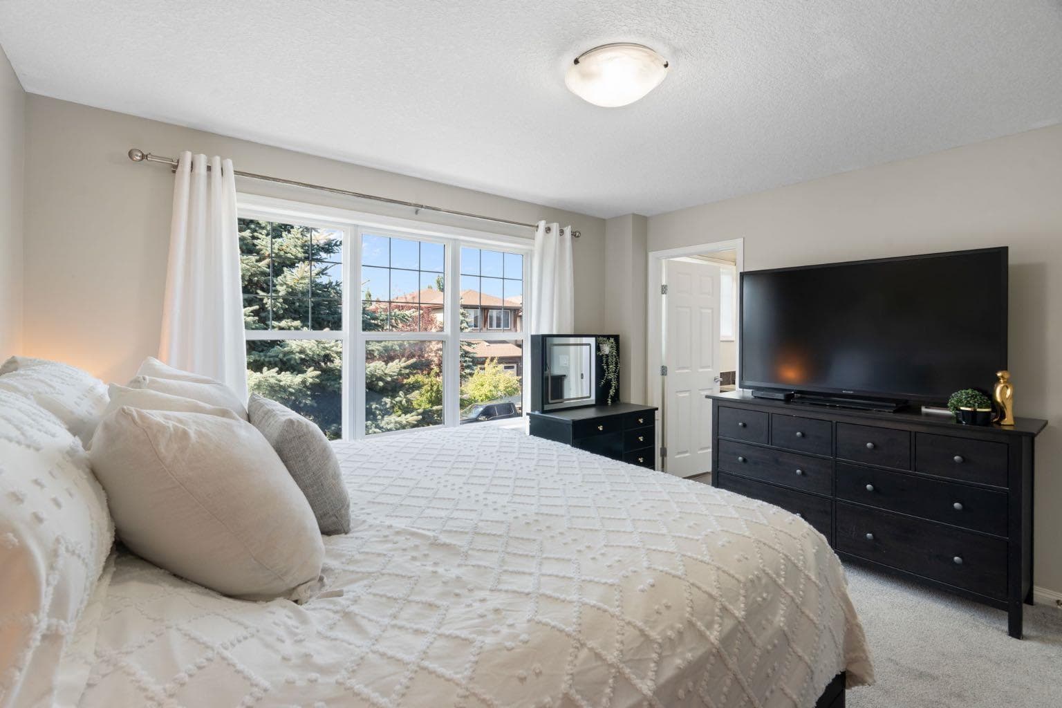 70 Walden Manor SE