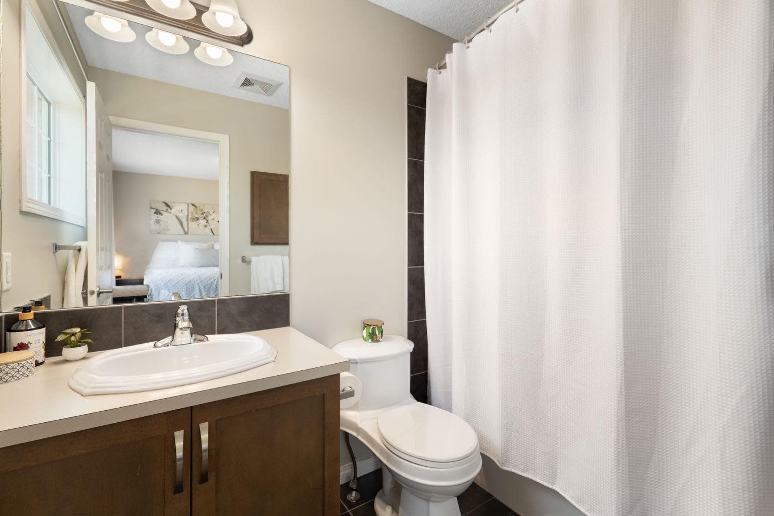 70 Walden Manor SE