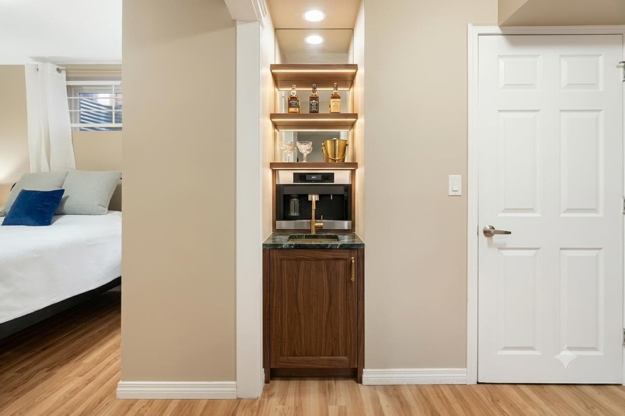 70 Walden Manor SE