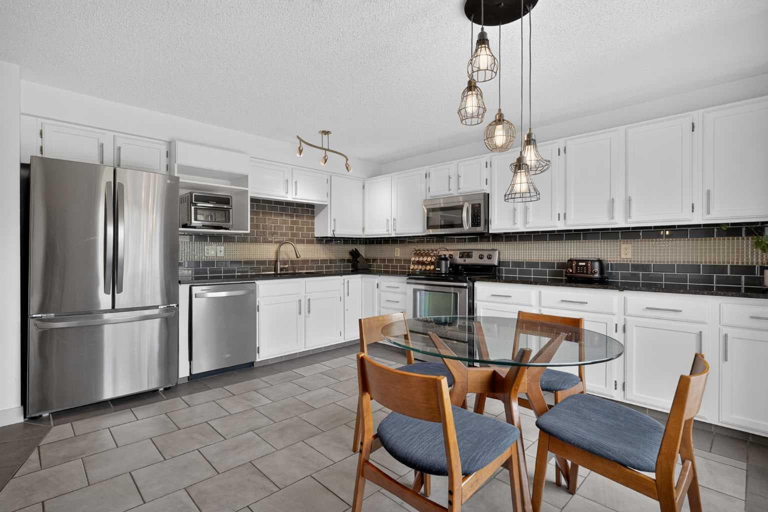 571 Point Mckay Grove NW