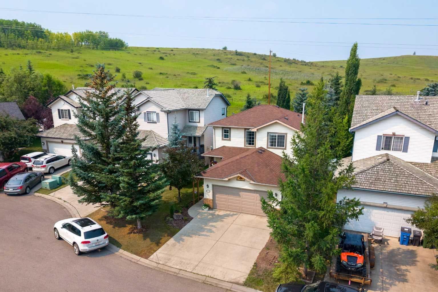 100 Bow Ridge Crescent 