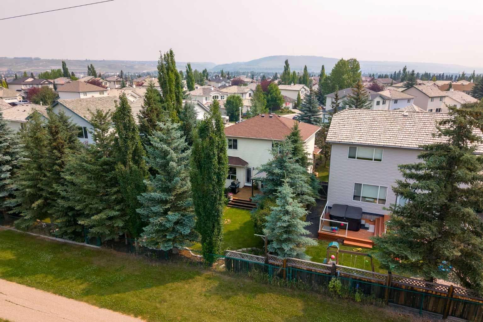 100 Bow Ridge Crescent 