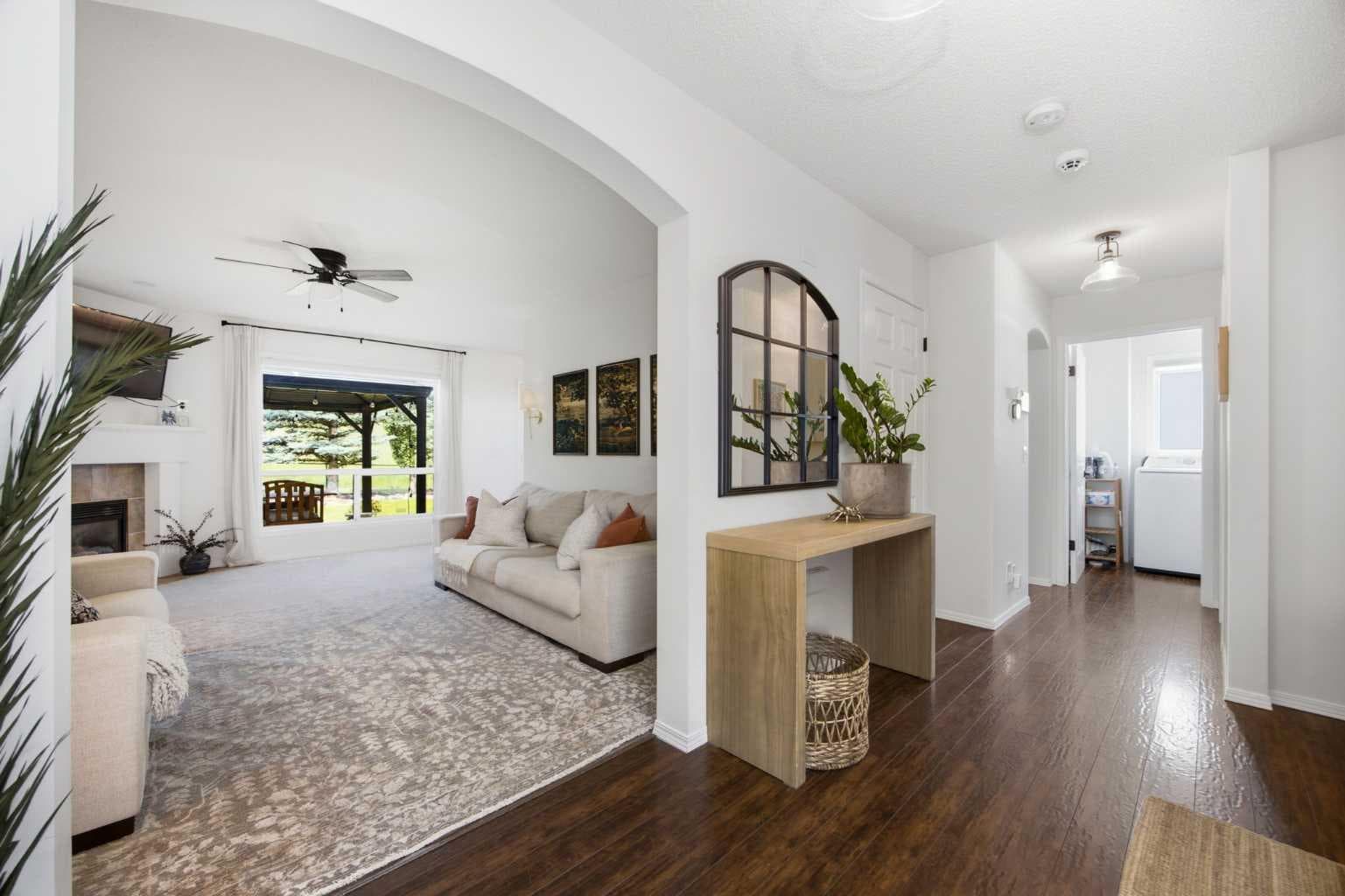 100 Bow Ridge Crescent 