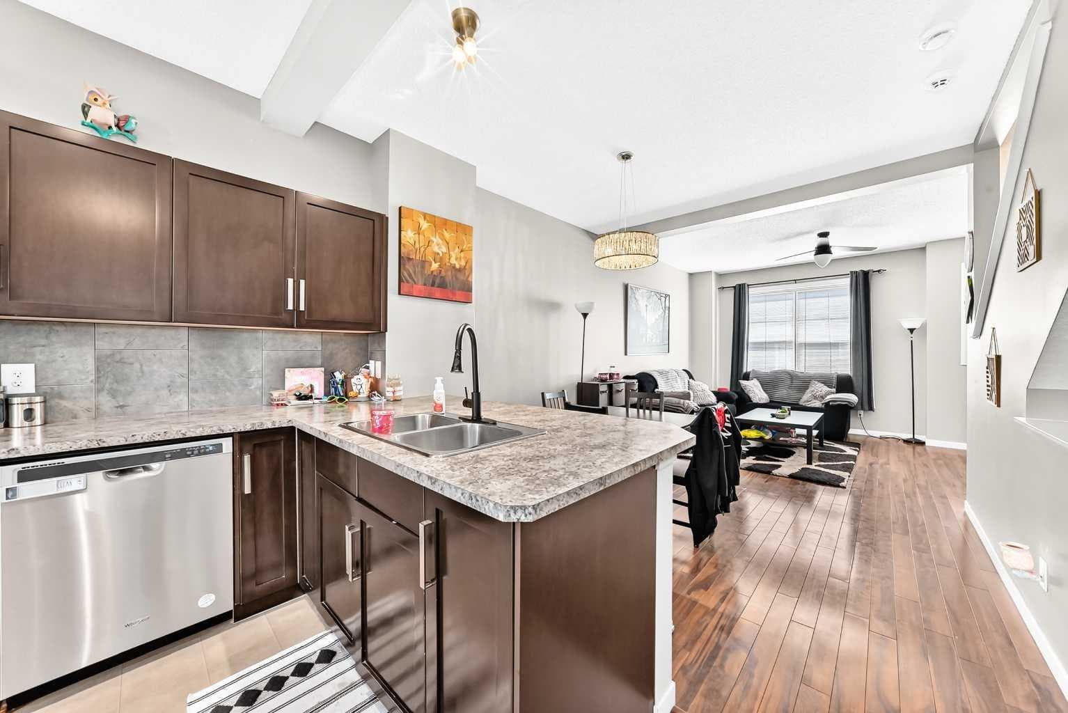 60 New Brighton Point SE