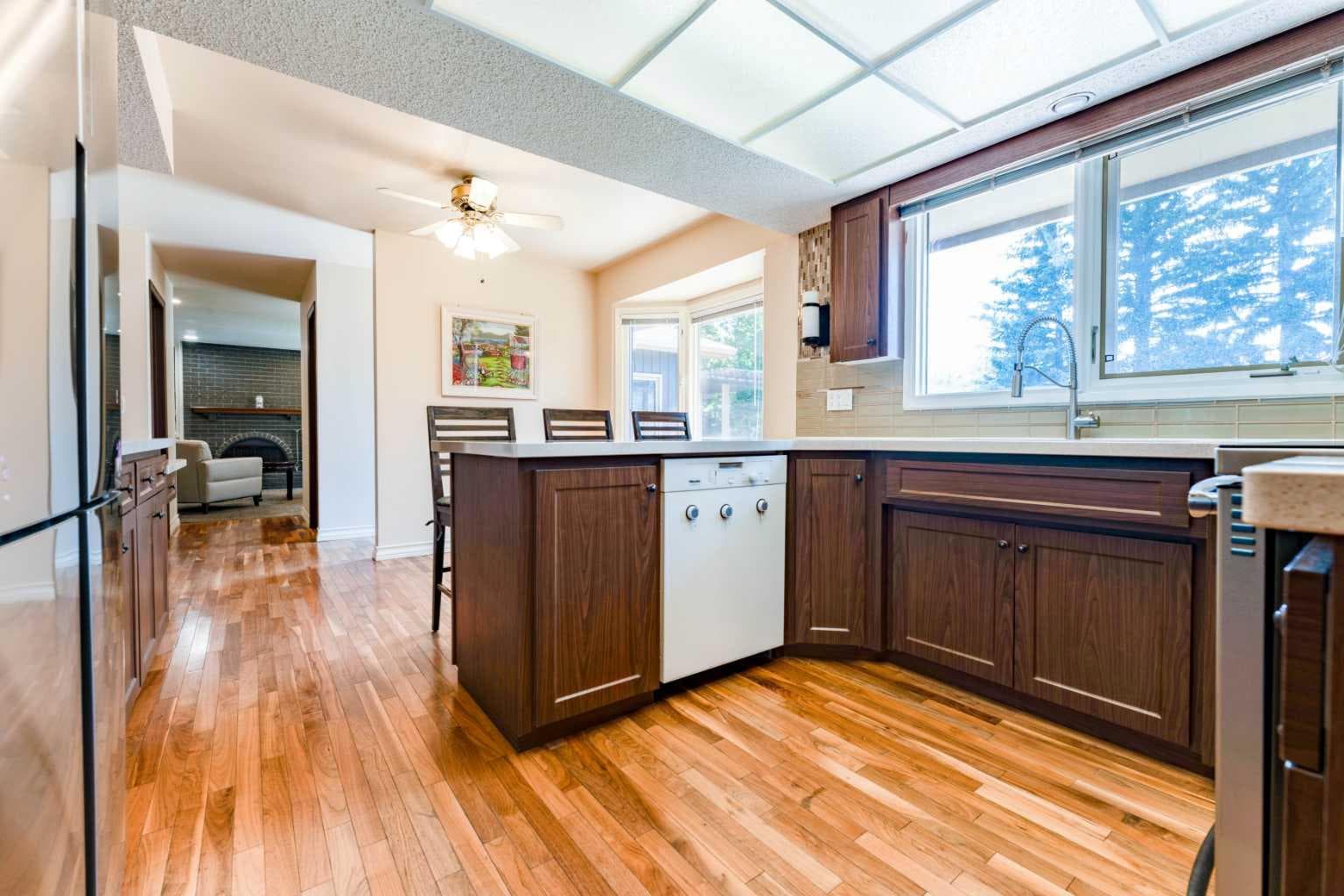 240 Canterville Drive SW
