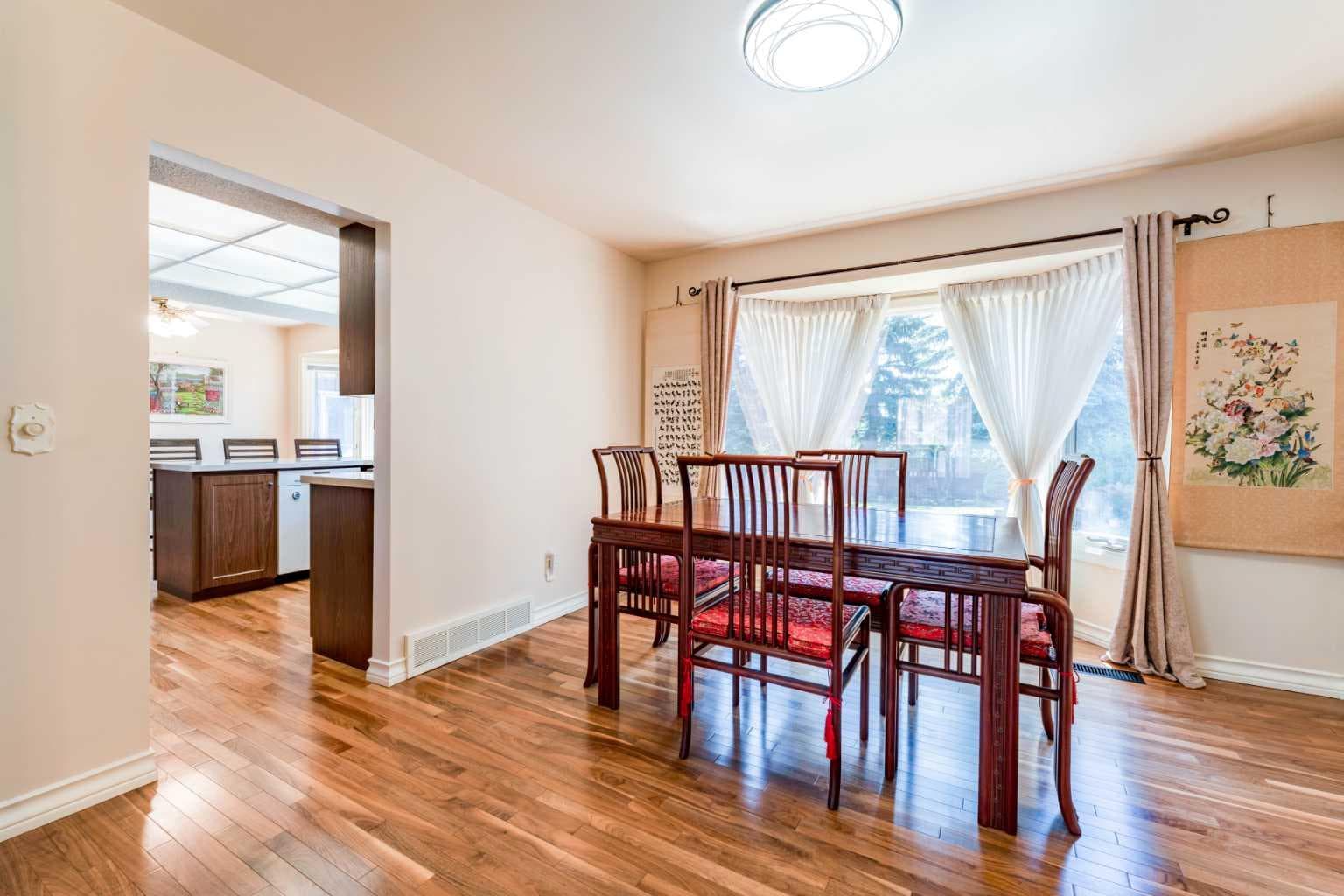 240 Canterville Drive SW
