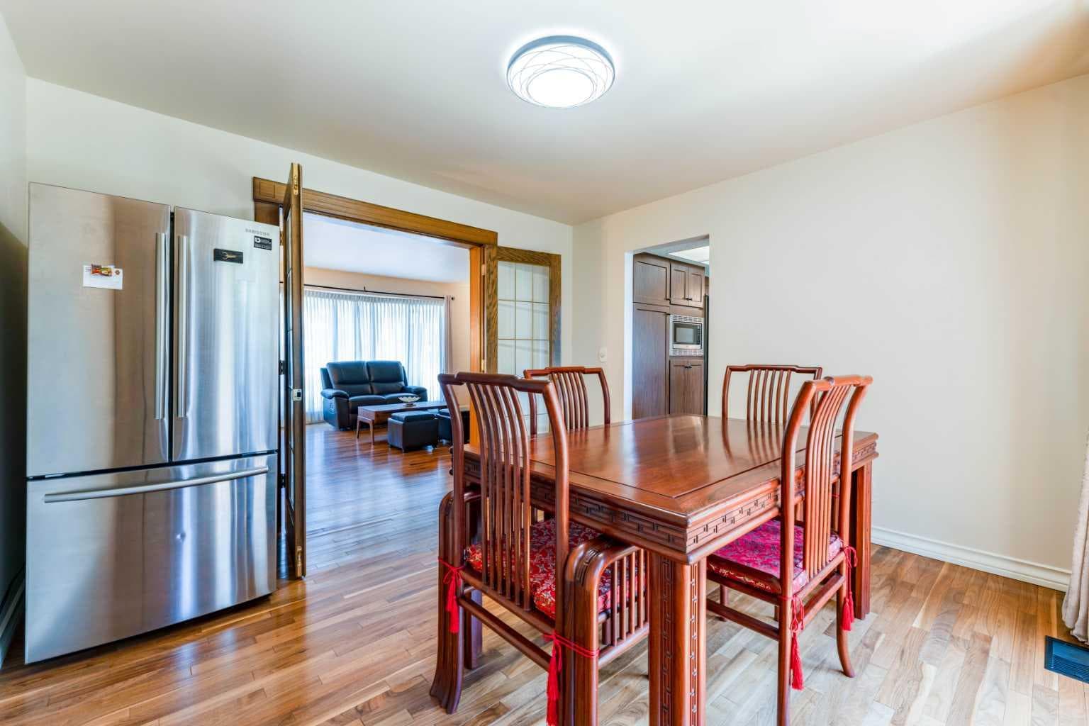 240 Canterville Drive SW