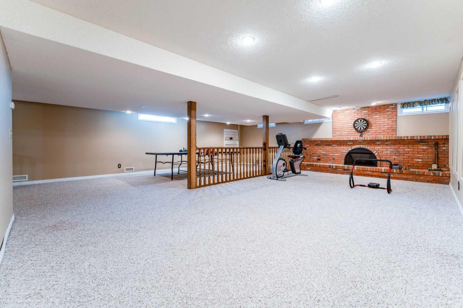 240 Canterville Drive SW