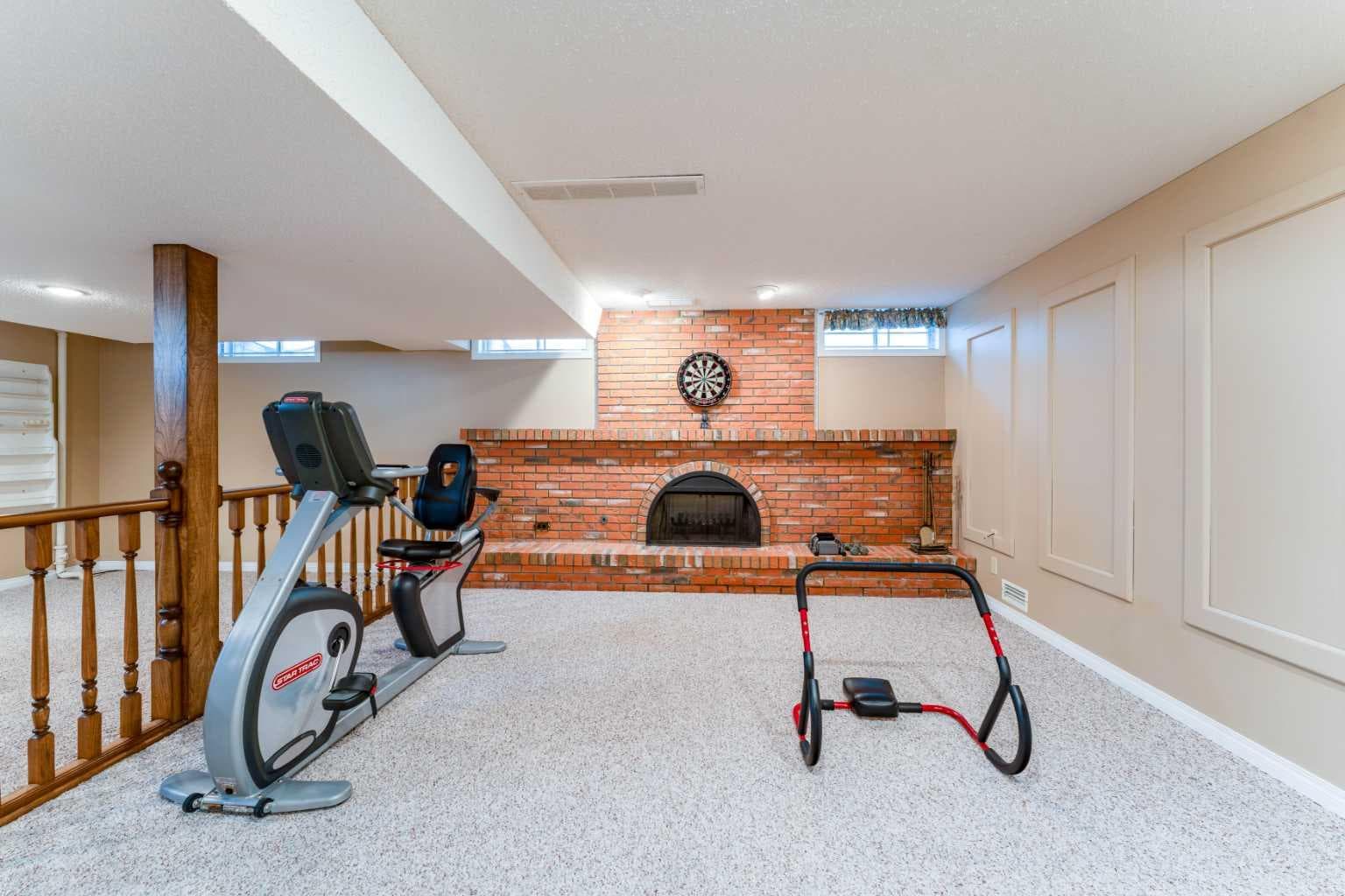 240 Canterville Drive SW