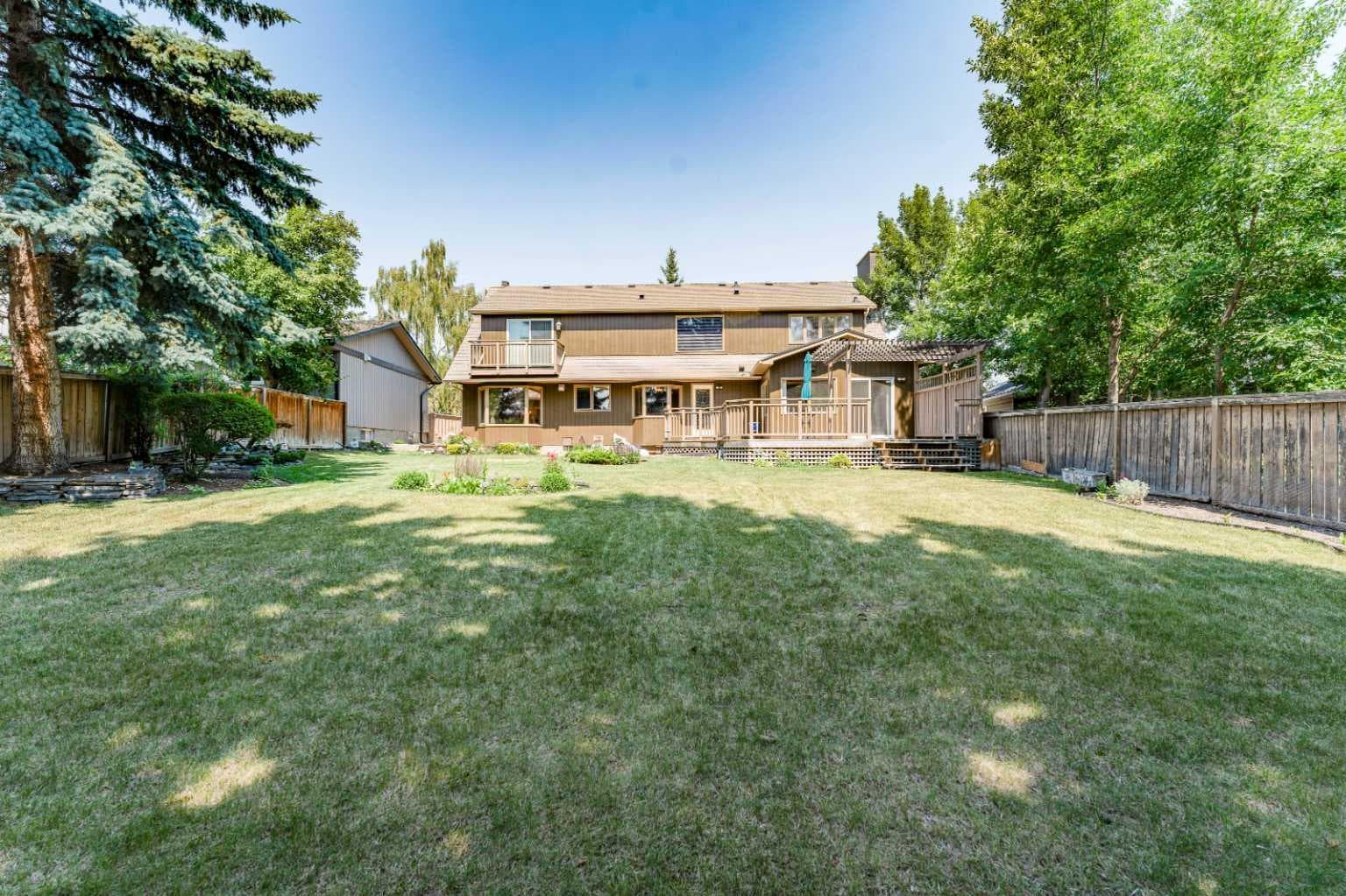 240 Canterville Drive SW