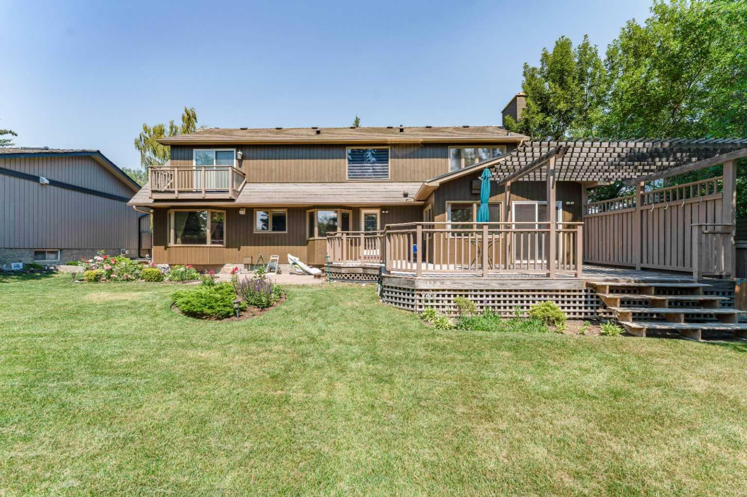 240 Canterville Drive SW