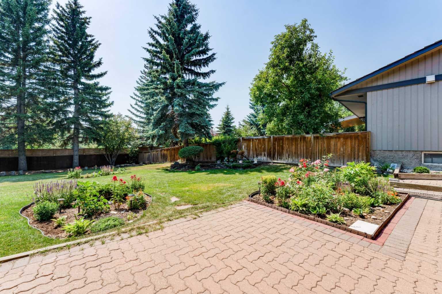 240 Canterville Drive SW