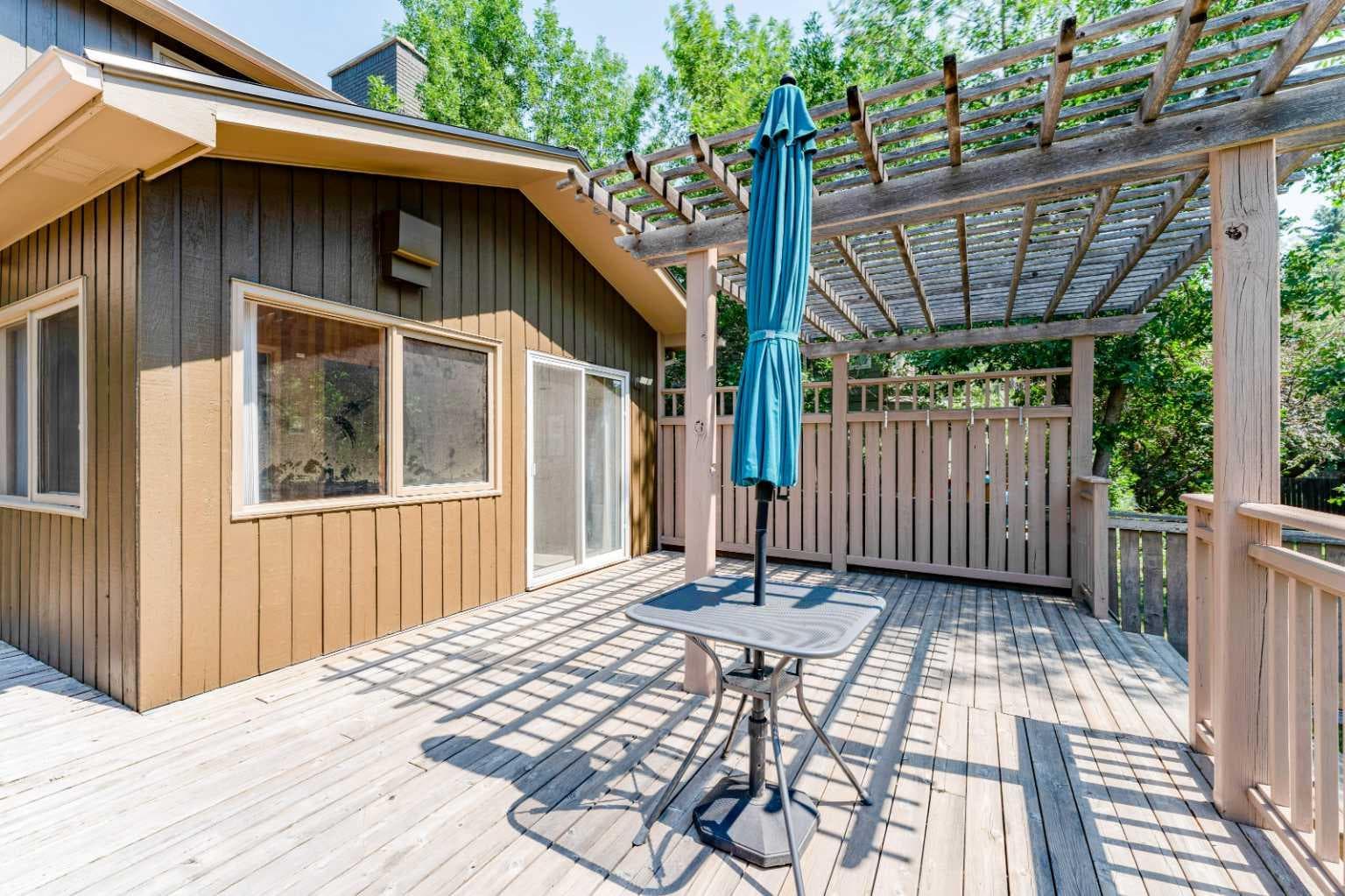 240 Canterville Drive SW