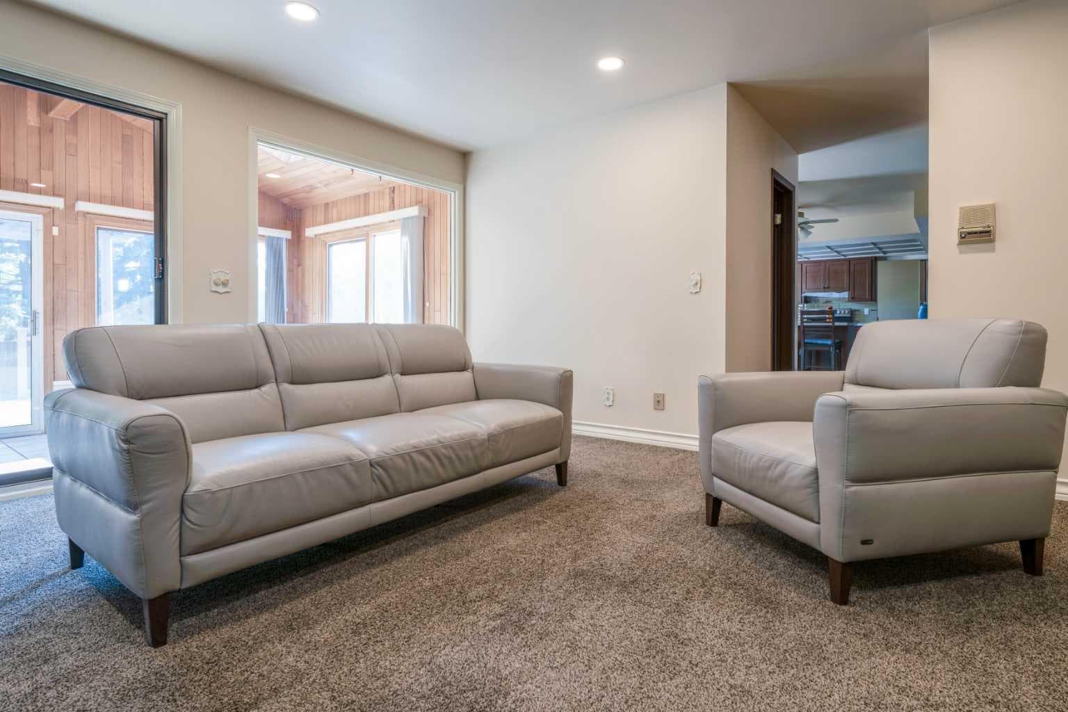 240 Canterville Drive SW