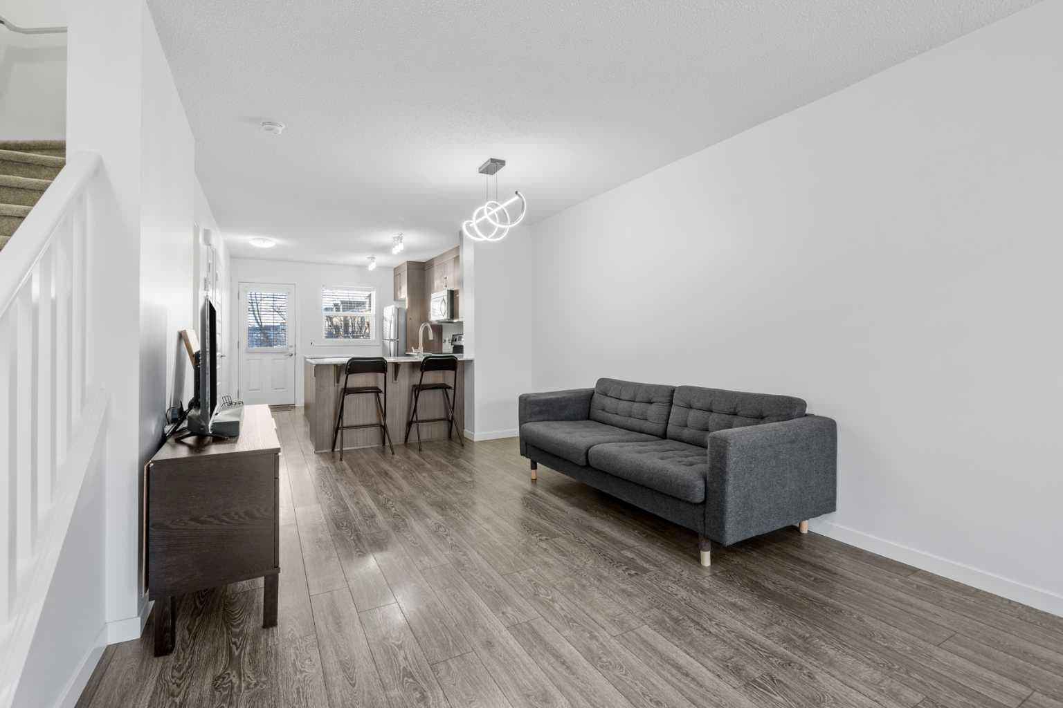 111 Auburn Bay Street SE