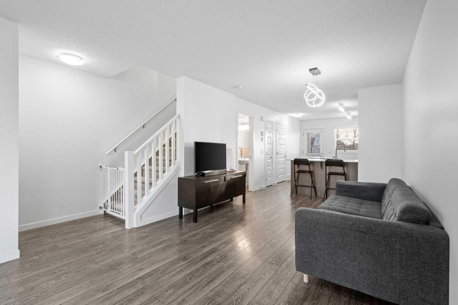 111 Auburn Bay Street SE