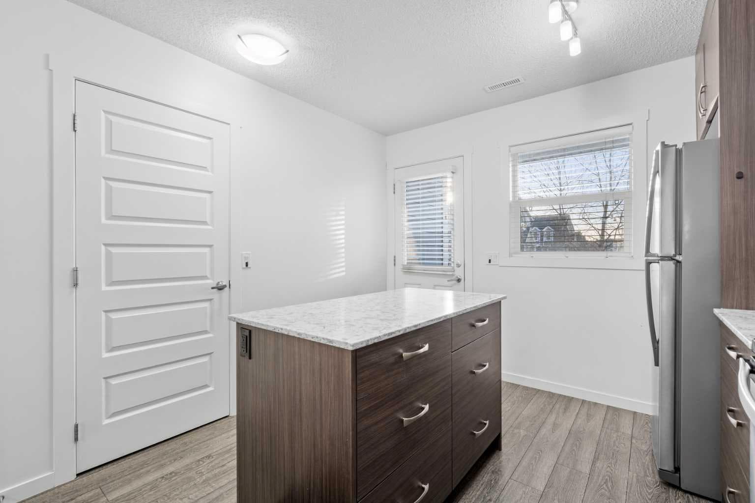 111 Auburn Bay Street SE